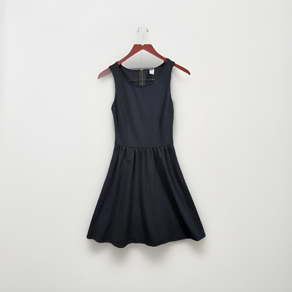 Old Navy Sleeveless Dress Women Sz XS Black Sleeveless A-line Little Black Dress